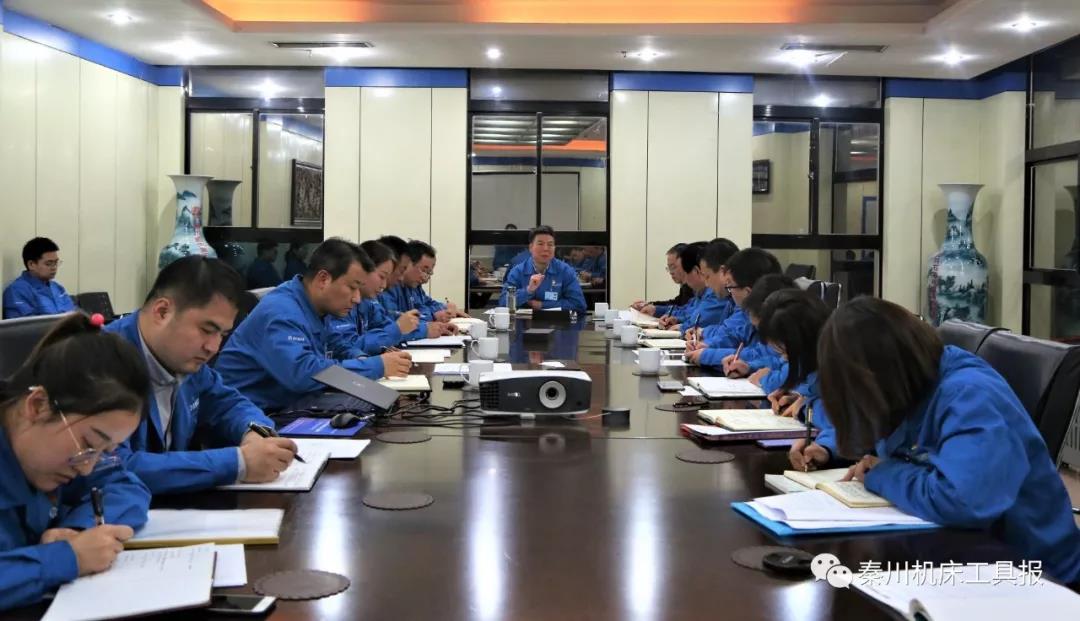 黨群部門干部座談會  嚴鑒鉑：搭臺子 定調子 喊號子