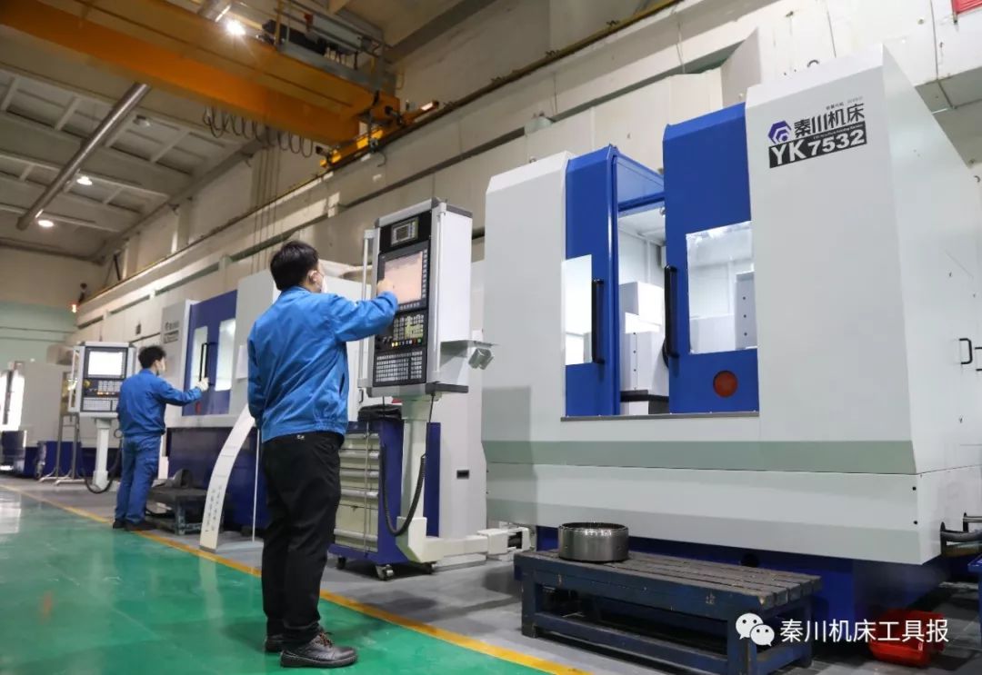 秦川集團(tuán)各企業(yè)積極抗擊疫情復(fù)工復(fù)產(chǎn)