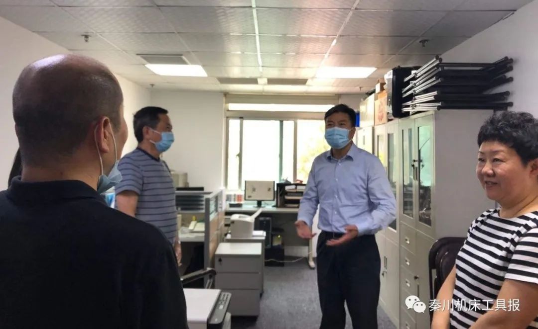 嚴鑒鉑董事長赴秦川集團上海辦事處調研