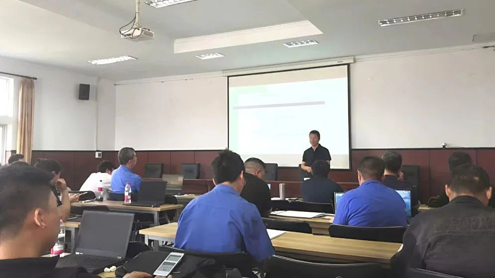 【漢江工具】開展“學(xué)以致用 精技強(qiáng)能”數(shù)控編程專項(xiàng)培訓(xùn)